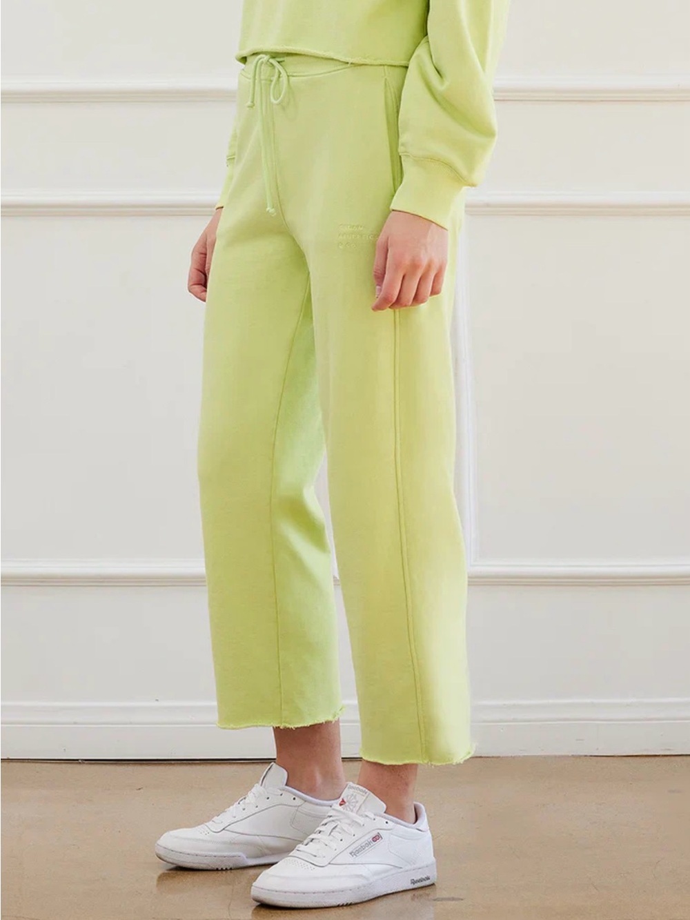 Cream Yoga Phoenix Cropped Straight-Cut Sweatpants Size Small